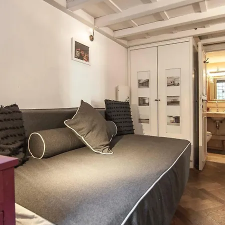 Apartment Timeless